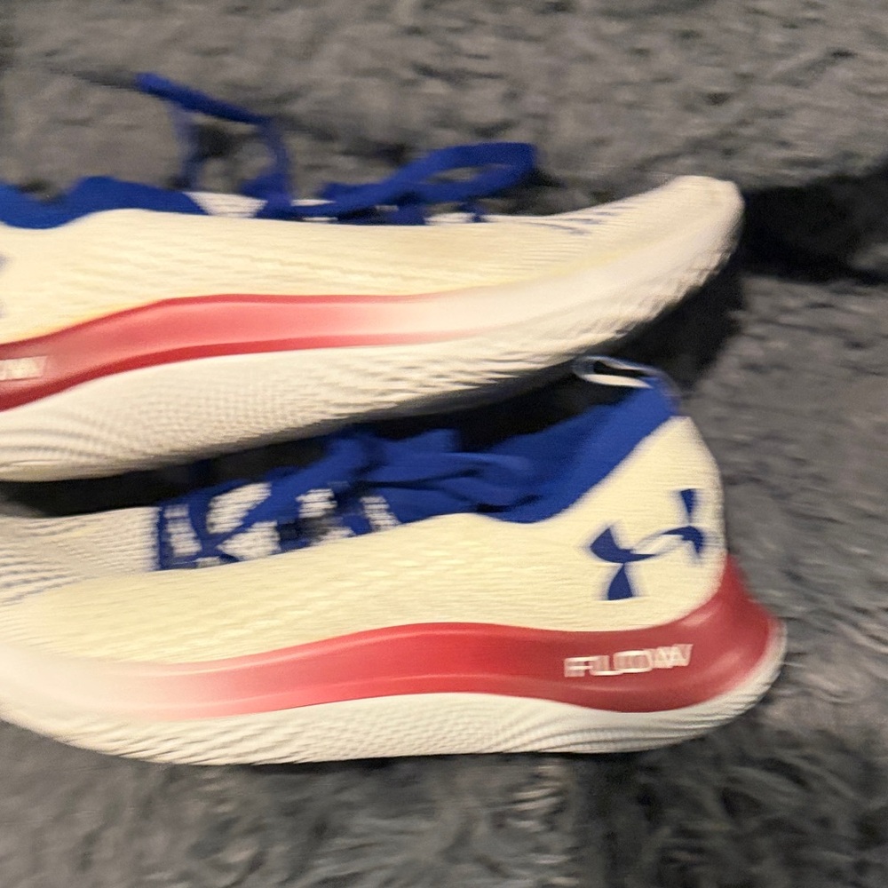 Under Armour Cream and Blue Athletic Shoes - Picture 6 of 8